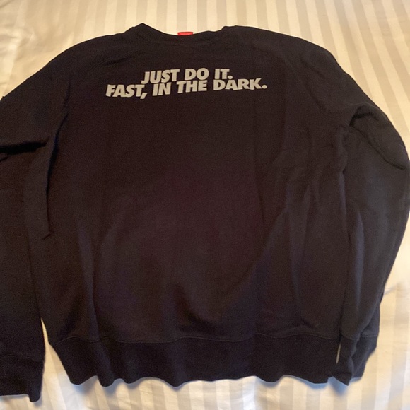 Nike Sweatshirt - Picture 4 of 6
